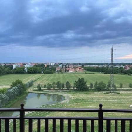 Hotel Beslan360 San Giuliano Milanese Esterno foto